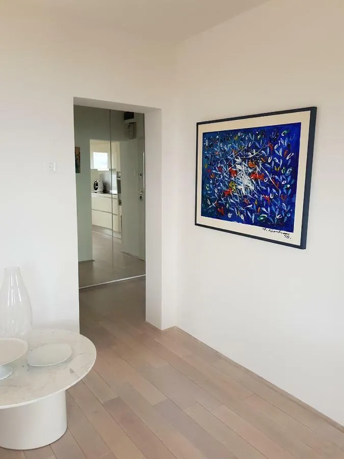 Riviera Days Apartment Lovran